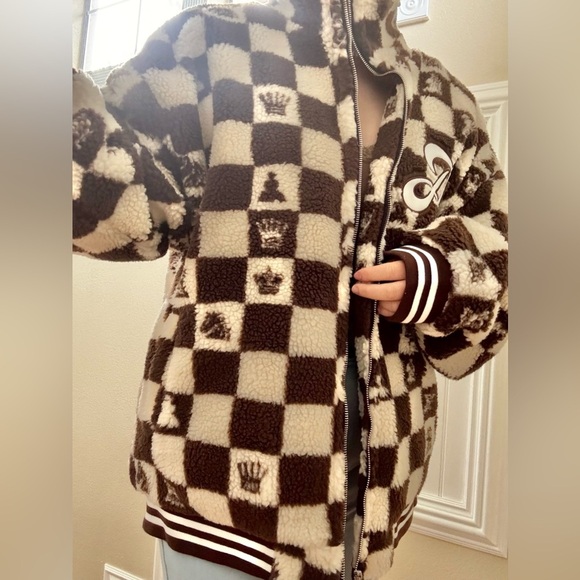 Brown and Cream Checkered Fleece Jacket - Picture 8 of 9